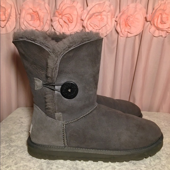UGG Shoes - UGG Gray Bailey Button II Short Sheepskin Boot